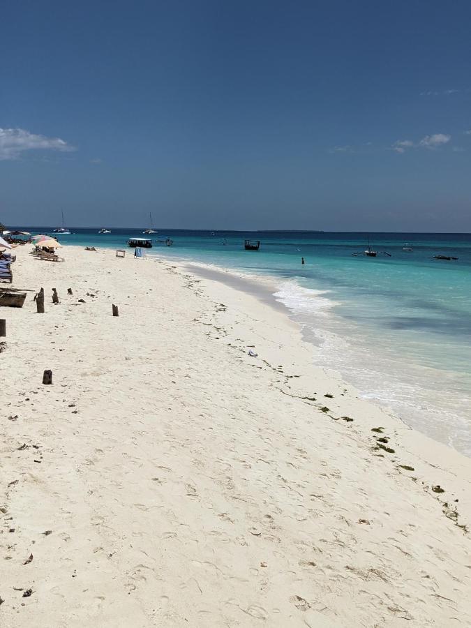 Mkadi Beach House Hotel นูงวี ภายนอก รูปภาพ