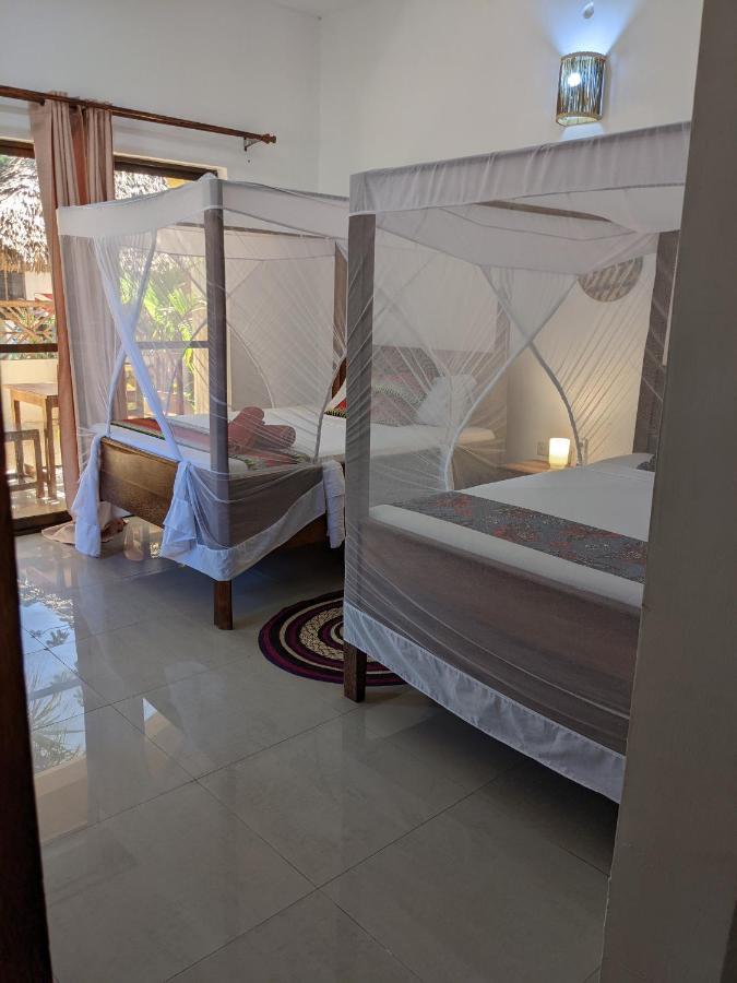 Mkadi Beach House Hotel นูงวี ภายนอก รูปภาพ