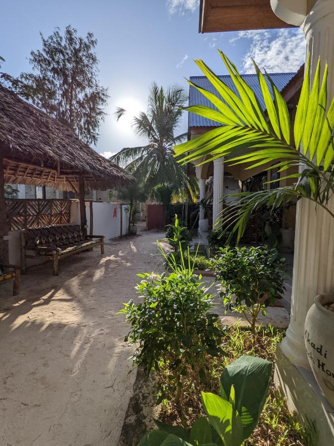 Mkadi Beach House Hotel นูงวี ภายนอก รูปภาพ