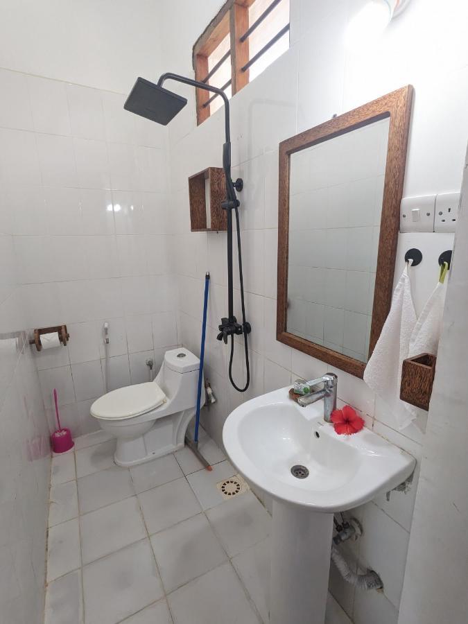 Mkadi Beach House Hotel นูงวี ภายนอก รูปภาพ