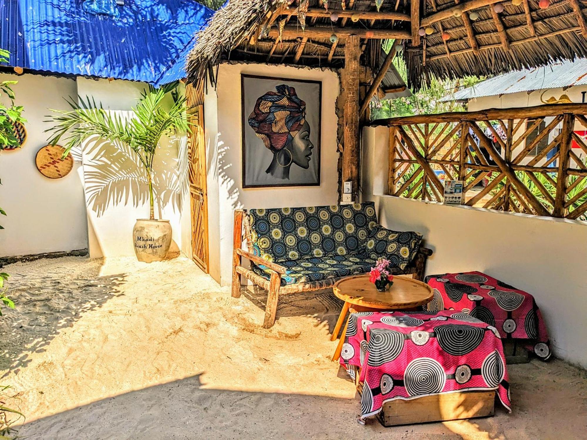 Mkadi Beach House Hotel นูงวี ภายนอก รูปภาพ