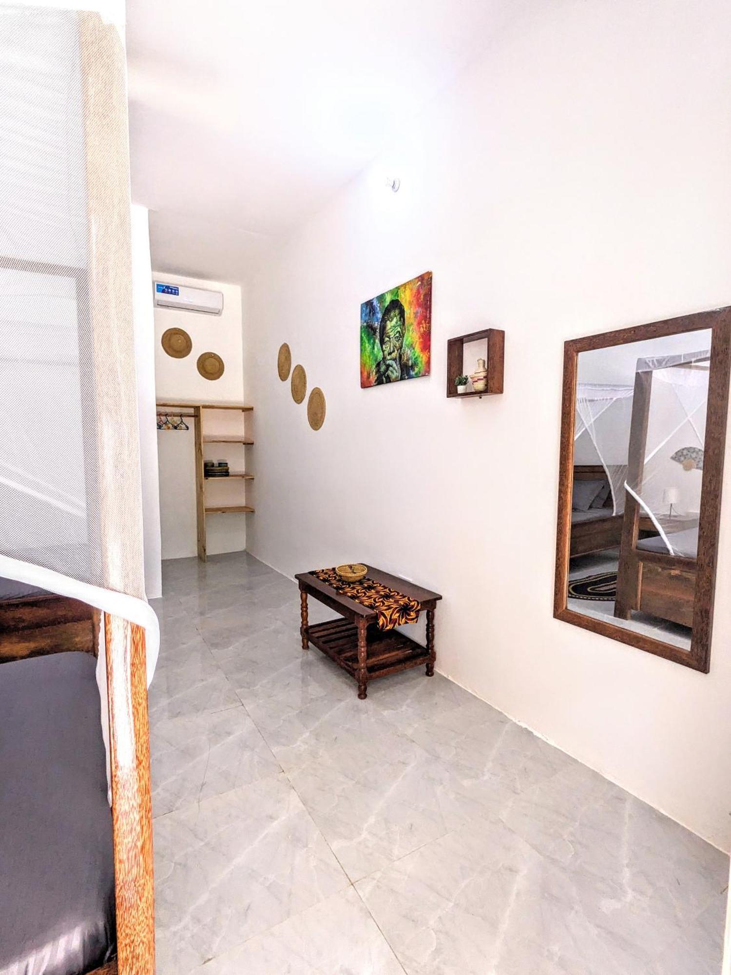 Mkadi Beach House Hotel นูงวี ภายนอก รูปภาพ
