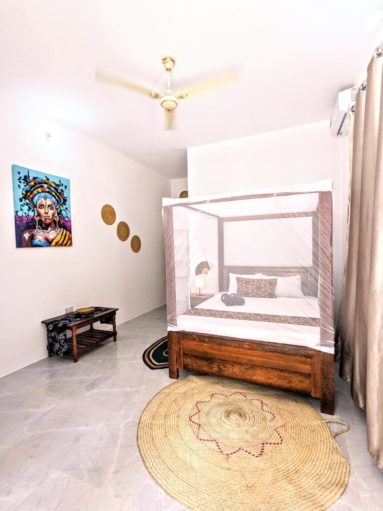 Mkadi Beach House Hotel นูงวี ภายนอก รูปภาพ